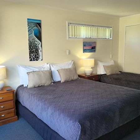 Aquarius Motel Ohope Bagian luar foto