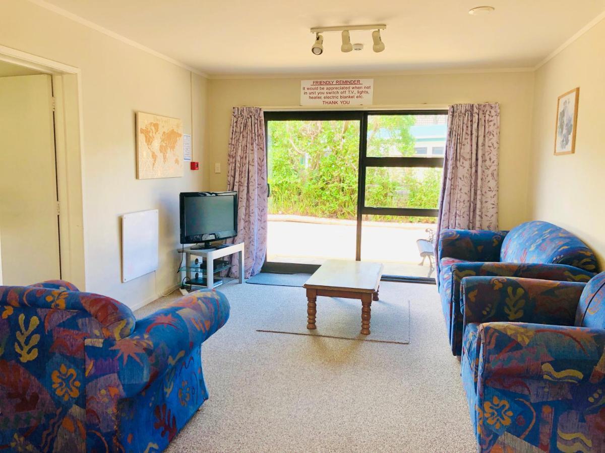 Aquarius Motel Ohope Bagian luar foto