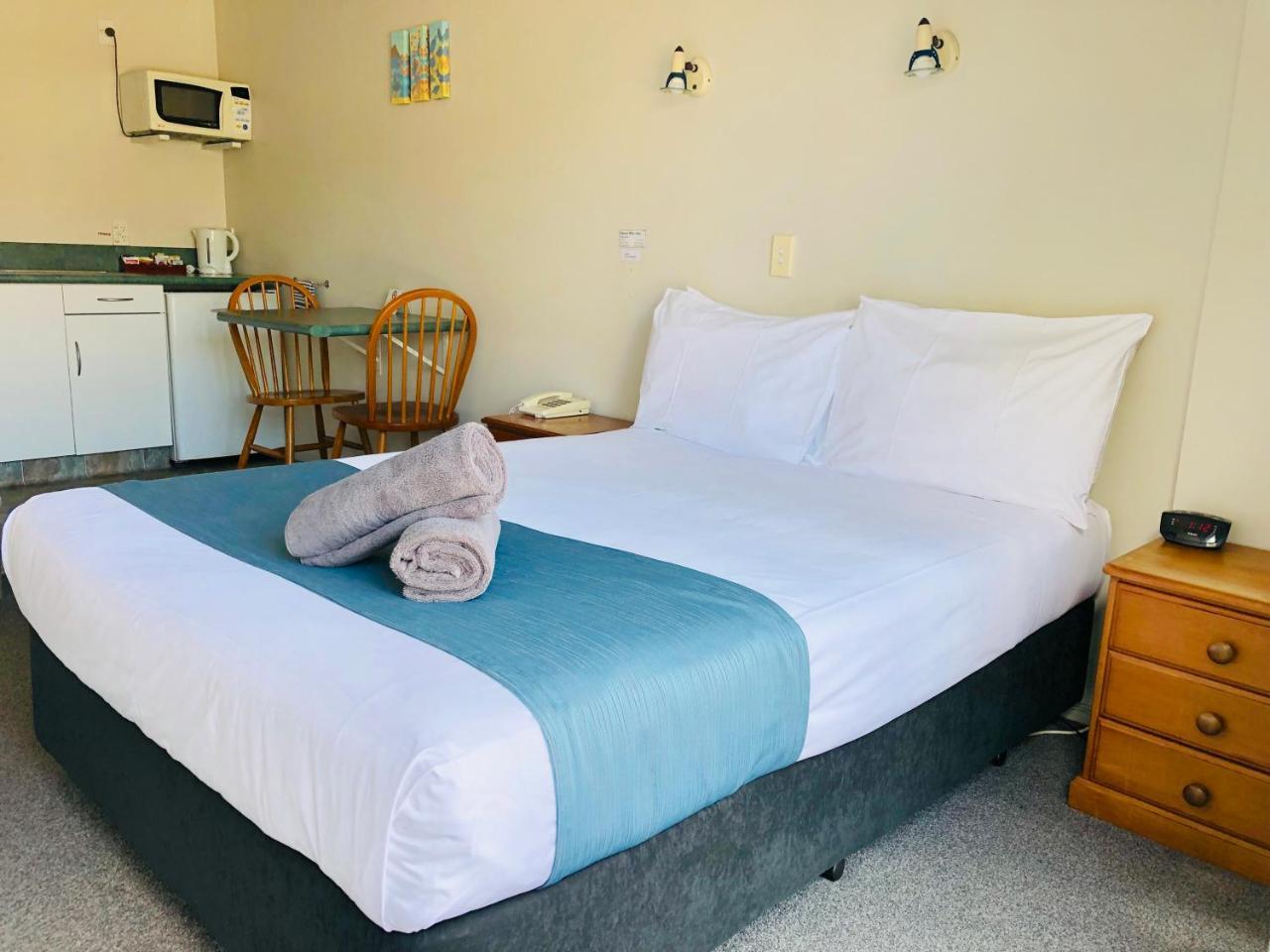Aquarius Motel Ohope Bagian luar foto